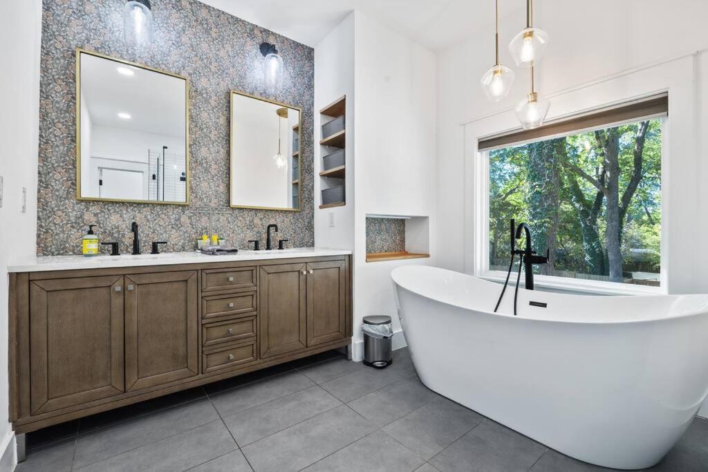 אטלנטה Designer Home: King Beds, Luxe Bath+Free Parking! מראה חיצוני תמונה